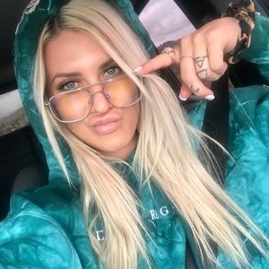 Meet your Posher, Teal